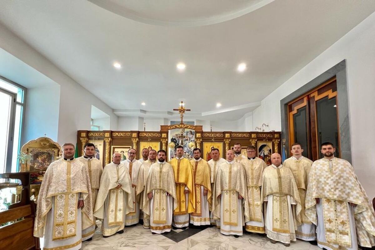 Відбулися онлайн збори священиків Неаполітанського деканату